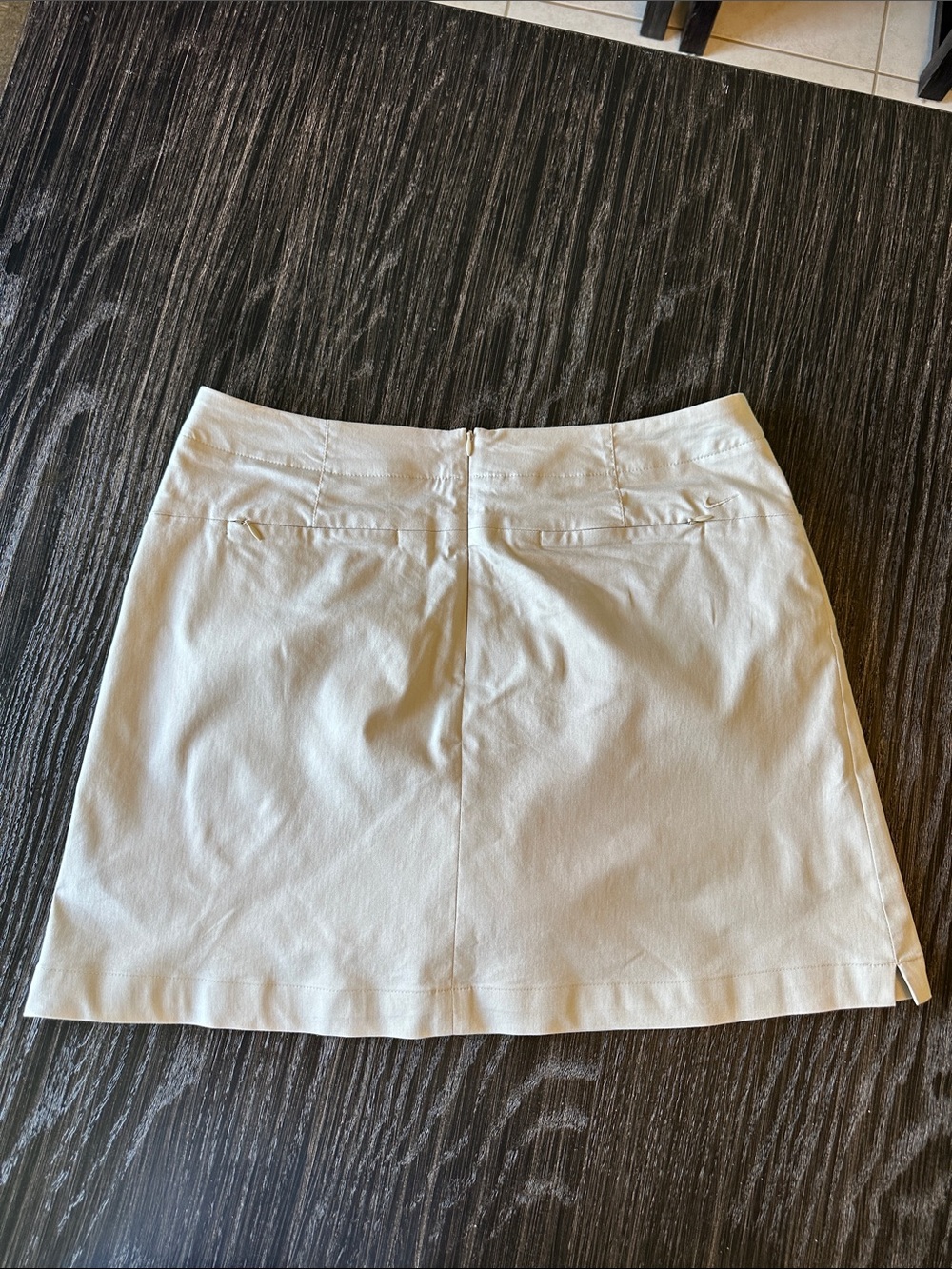 Nike Golf Beige Women’s Long Zip Back Skort with Zip Pockets, Size 12 Large - Picture 7 of 10